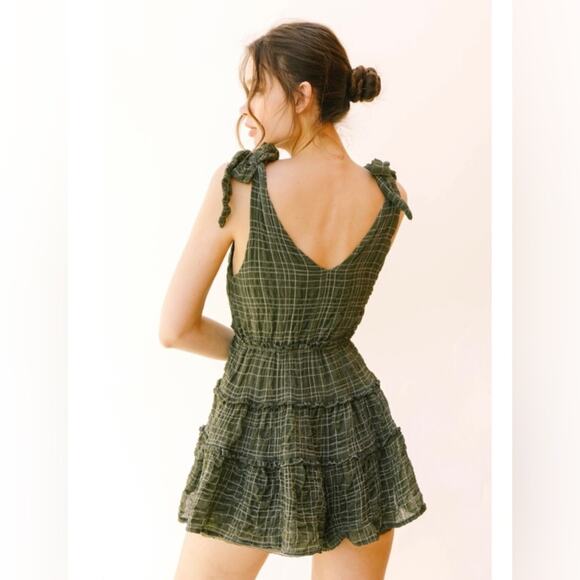 NWT Storia Army Green Plaid Romper ๐ฒ๐ - Picture 2 of 11